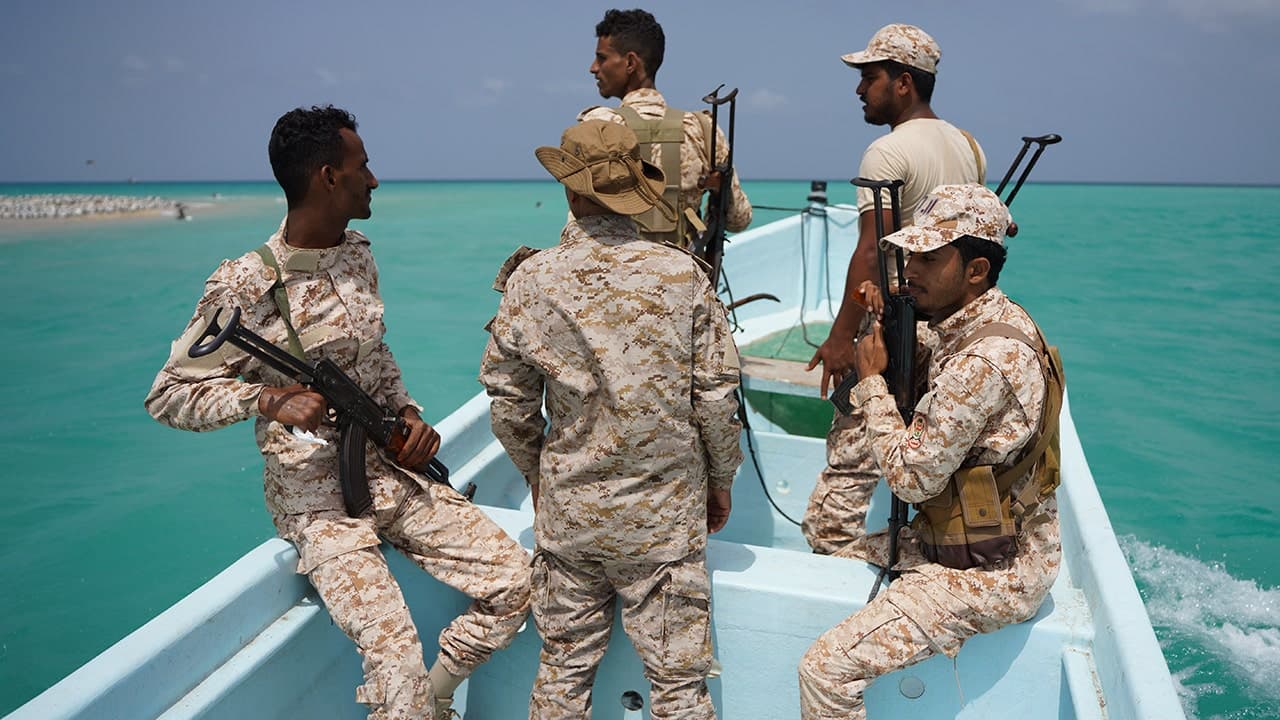 إيران قد تكلف الحوثيين في مضيق باب المندب ردًا على حصار مضيق هرمز من قبل الولايات المتحدة
