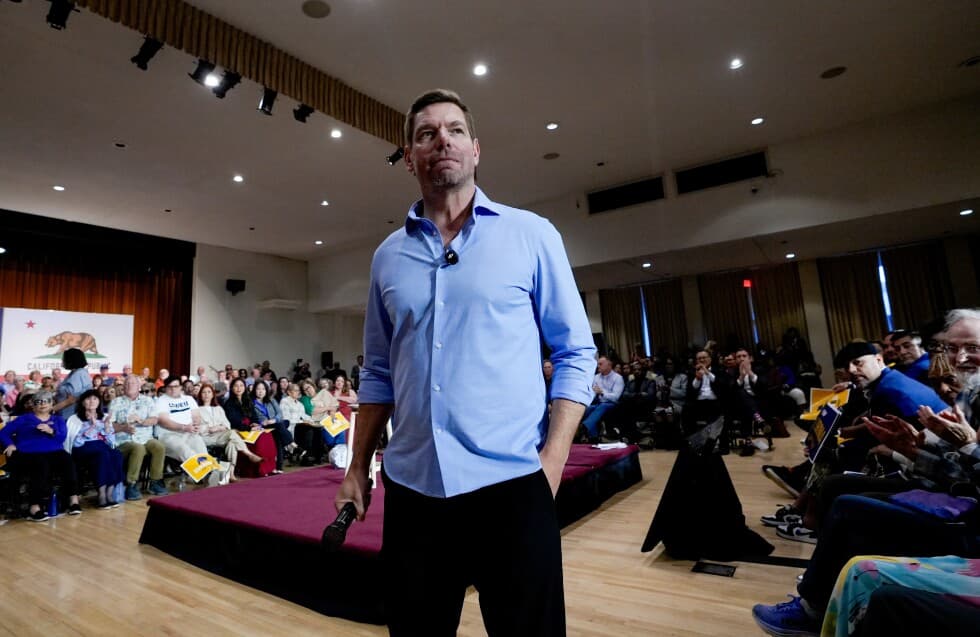 Eric Swalwell, saldırı iddiaları sonrası California valilik yarışından çekildi