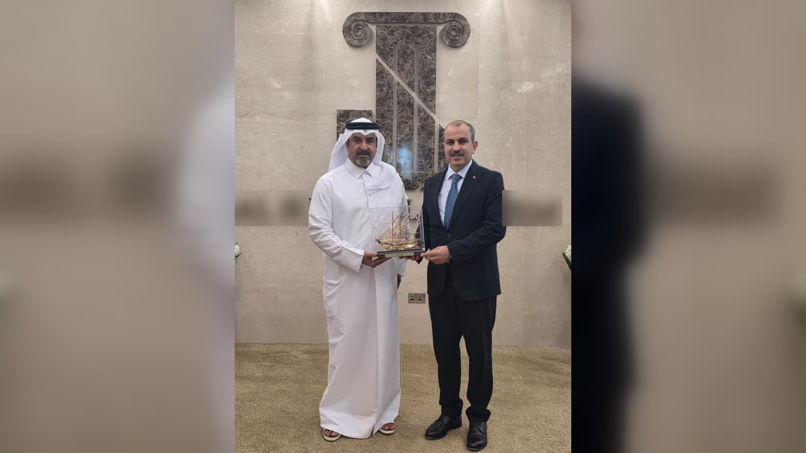 السفير التركي في الدوحة يزور رئيس جمعية المحامين القطرية
