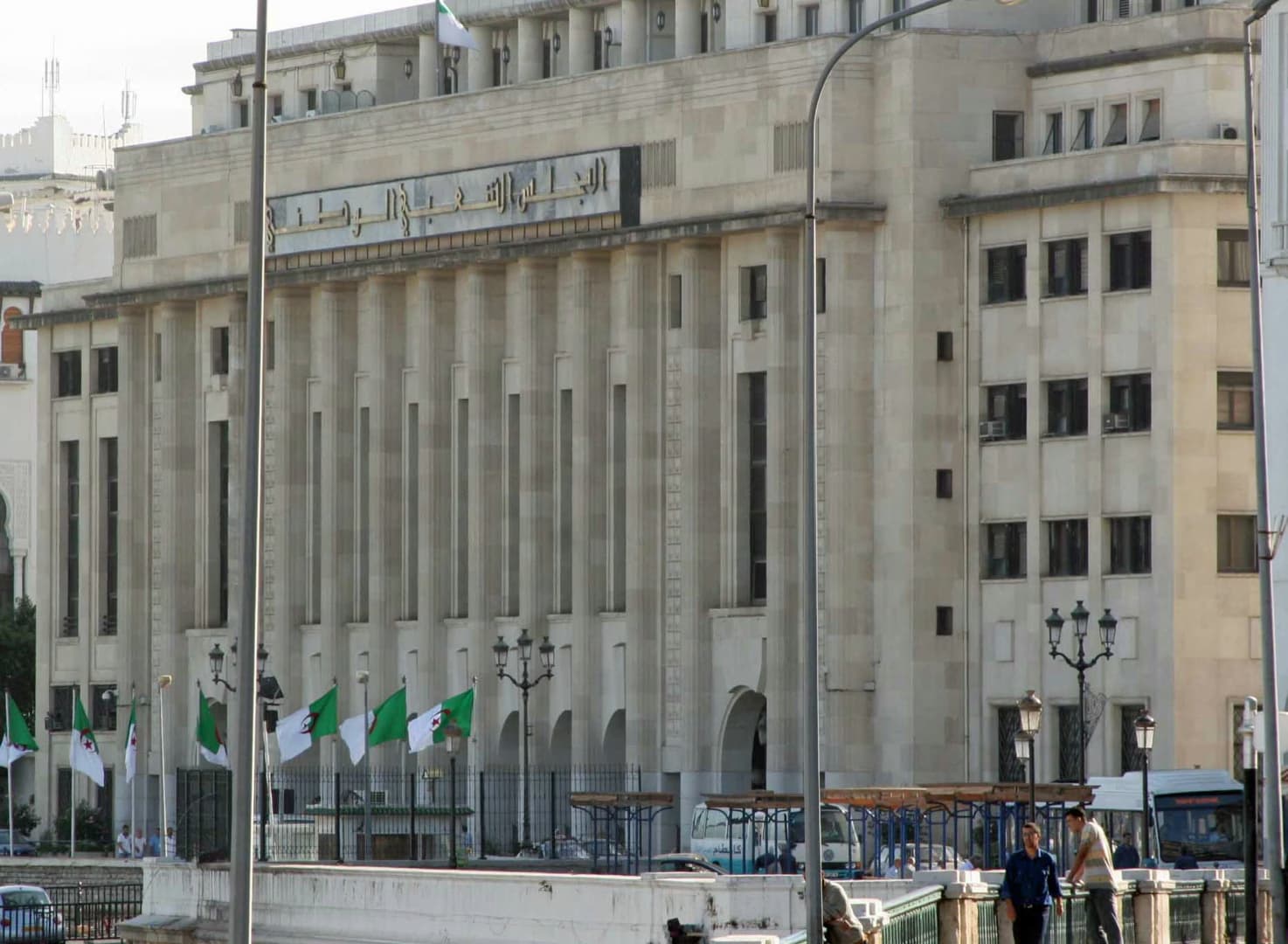 Algeria sends army units to Niger after parliamentary approval