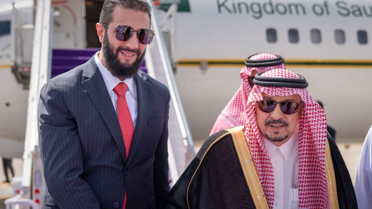 الشرع وولي العهد السعودي يبحثان في الرياض العلاقات والاستقرار الإقليمي