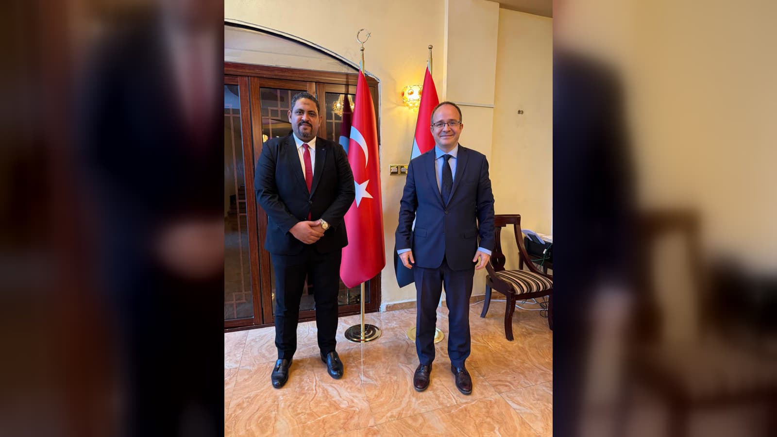 السفير التركي يبحث عمليات الخطوط الجوية التركية في بورتسودان