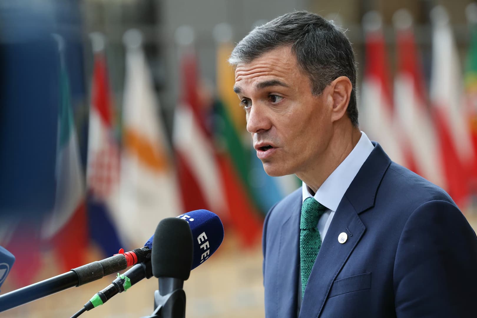 Sánchez calls Barcelona riots 'pure vandalism' and vows no tolerance