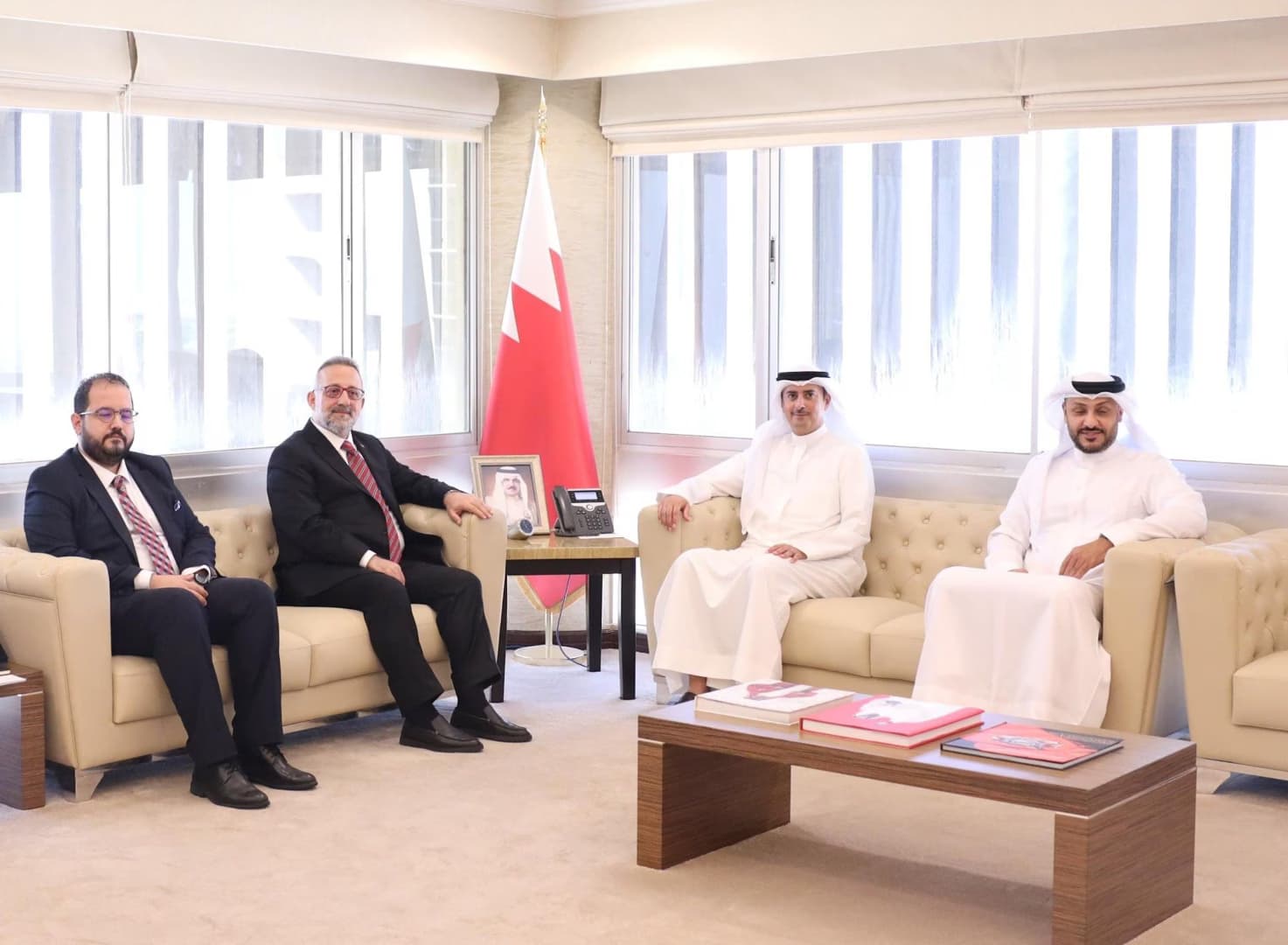 السفير التركي في المنامة يزور وزير العدل والشؤون الإسلامية والأوقاف البحريني