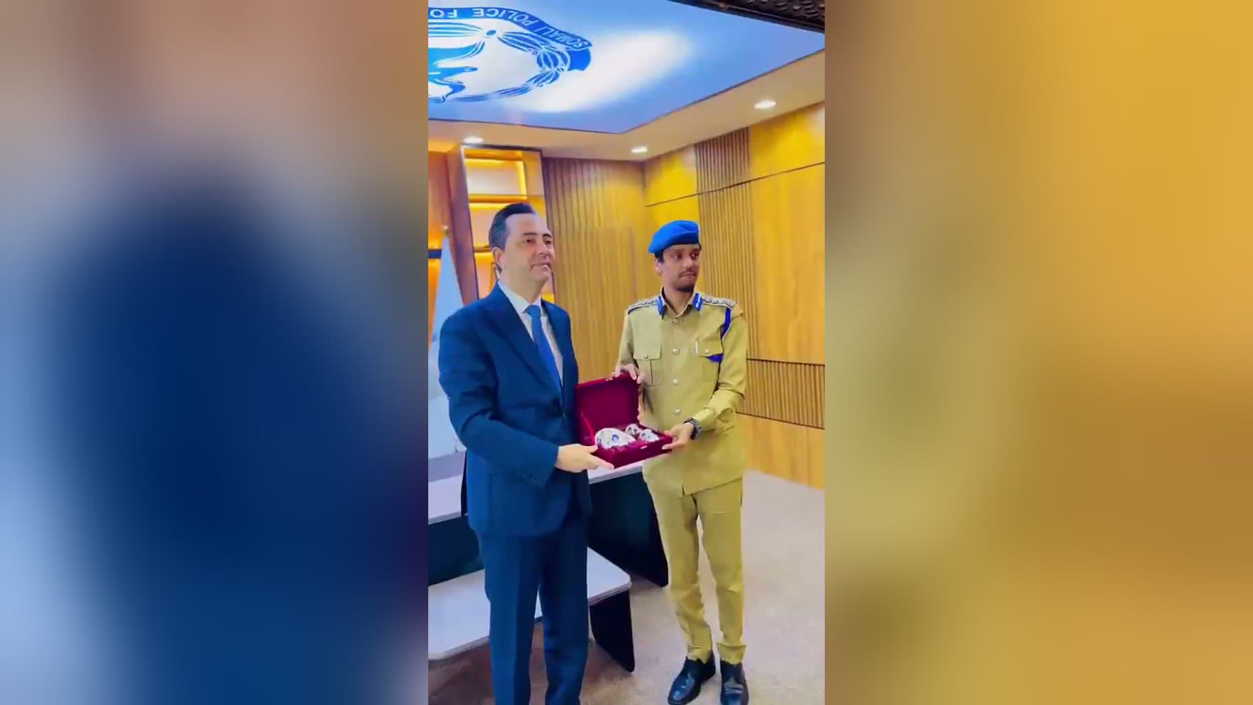 Mogadişu’daki Türkiye Büyükelçisi ve özel kuvvetler ekibi Somali polis şefini ziyaret etti
