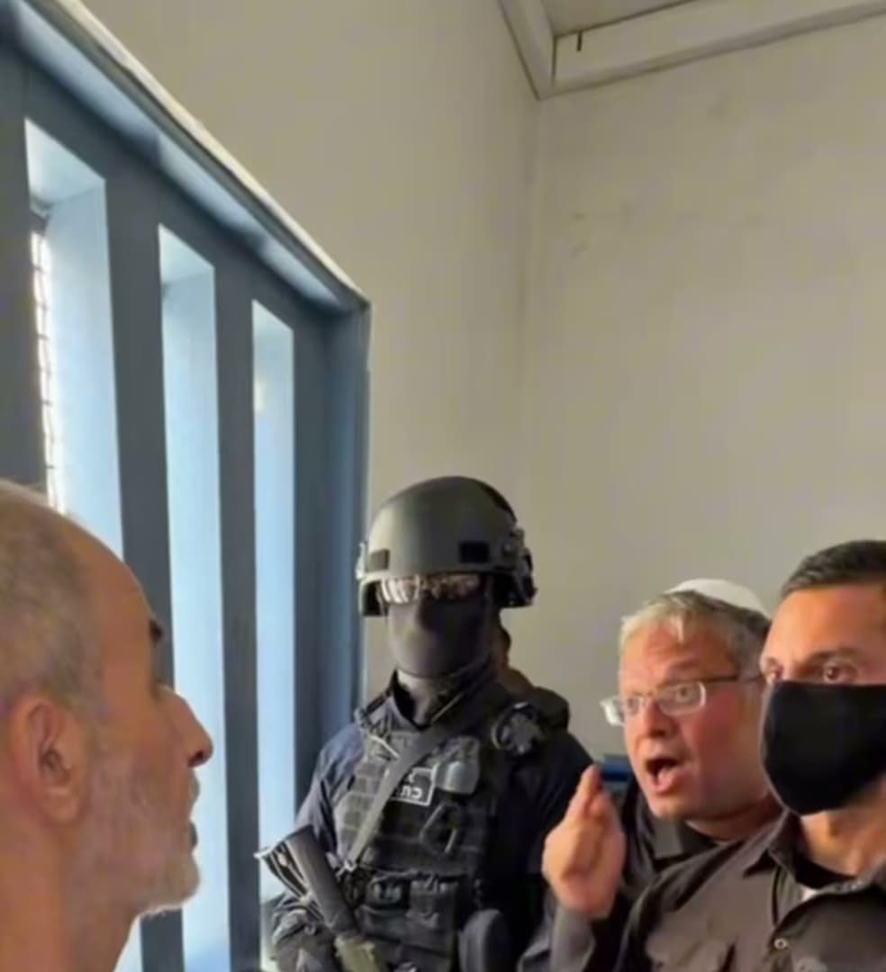 «Хочу тебя казнить»: Бен-Гвир пригрозил Хасану Саламе в его камере