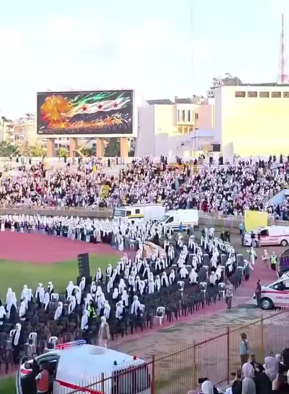 اللاذقية تكرم ألف حافظ وحافظة للقرآن الكريم في الملعب البلدي