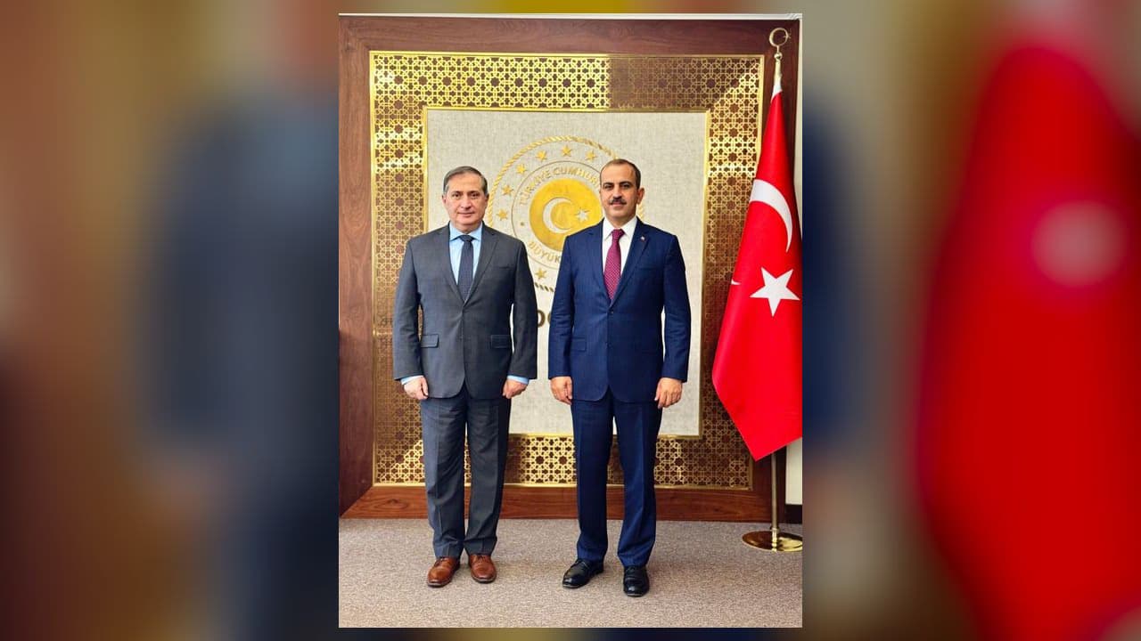السفير التركي جايماز أوغلو يستضيف السفير اللبناني بلال قبلان في الدوحة