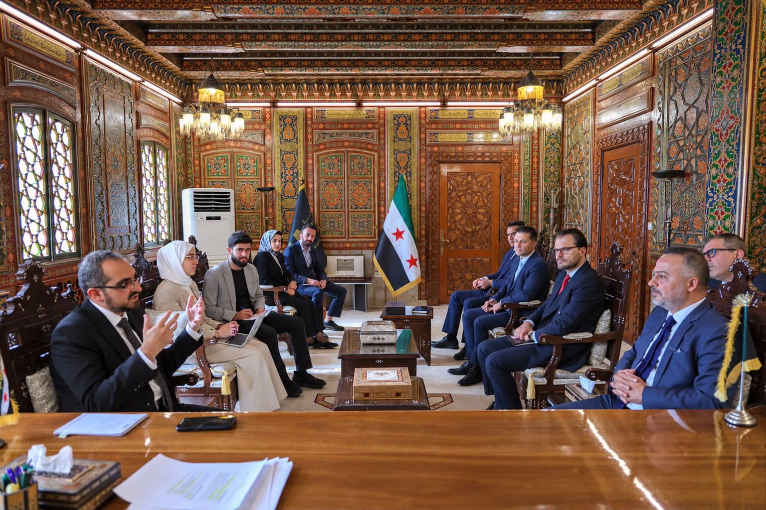السفير التركي في دمشق يبحث مع مدير هيئة الاستثمار السورية تعزيز الاستثمارات المشتركة