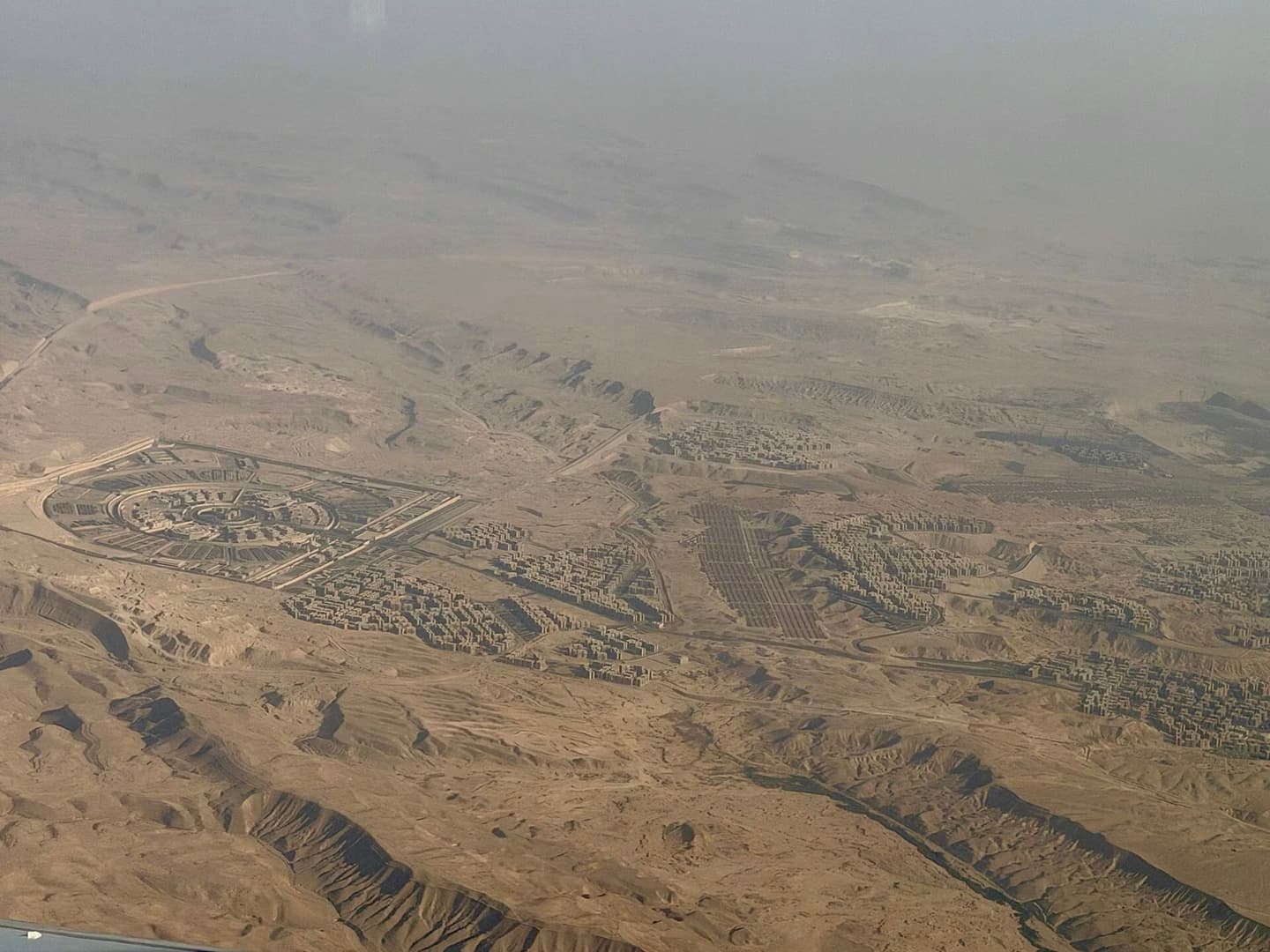 السيسي: مصر خسرت نحو 20 مليار دولار من إيرادات قناة السويس