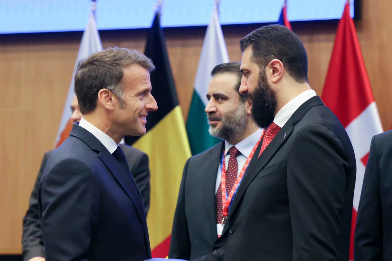 Fransa’da eylemler sürerken Macron, Körfez turu kapsamında BAE’de