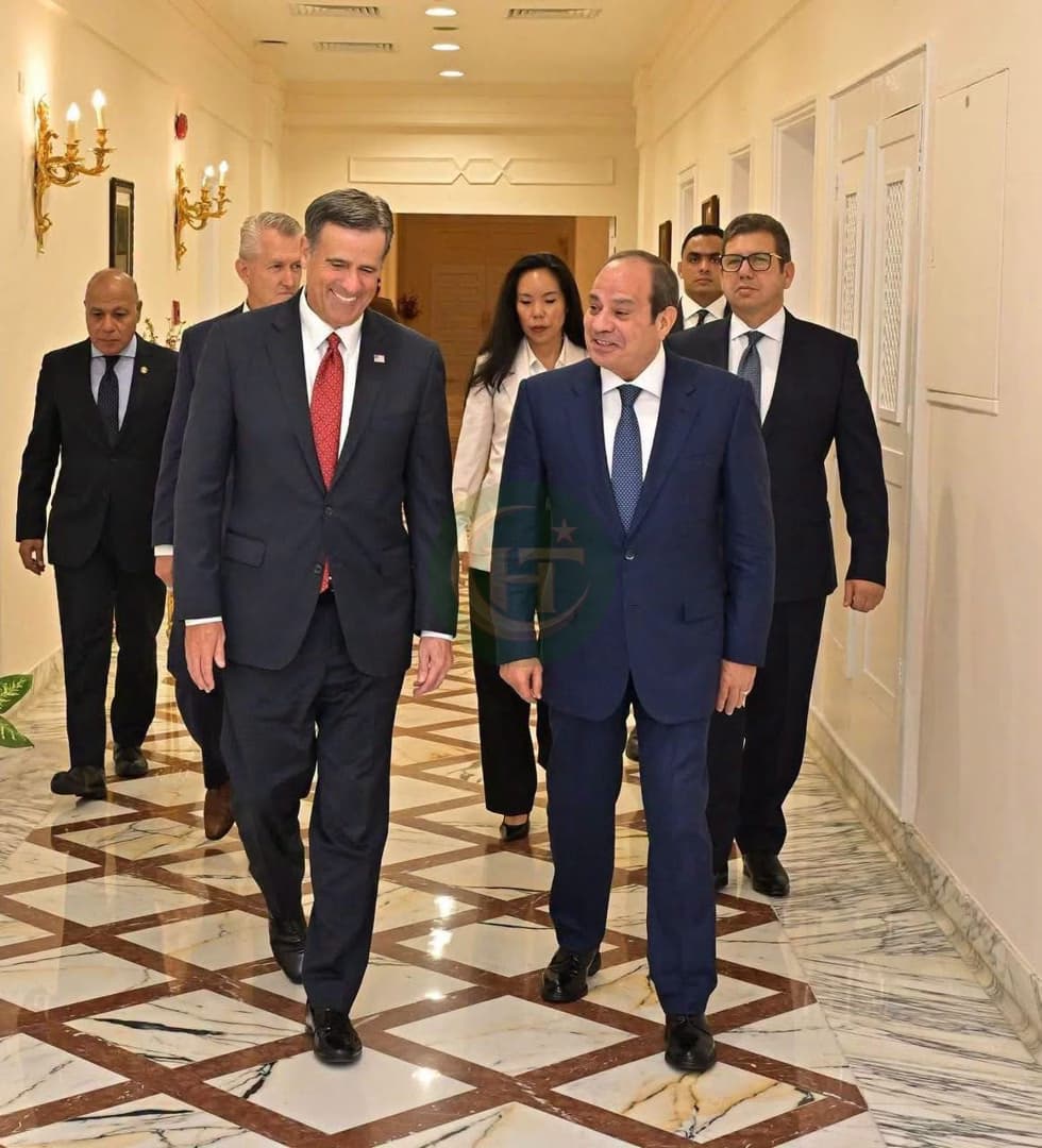 التقى مدير وكالة الاستخبارات المركزية (CIA) راتكليف بالرئيس المصري السيسي في العاصمة المصرية القاهرة.
