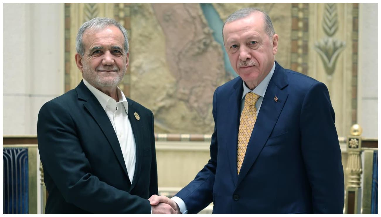 رئيس إيران بزشكيان يقول لأردوغان إنهم لا يسعون إلى طريق الحرب