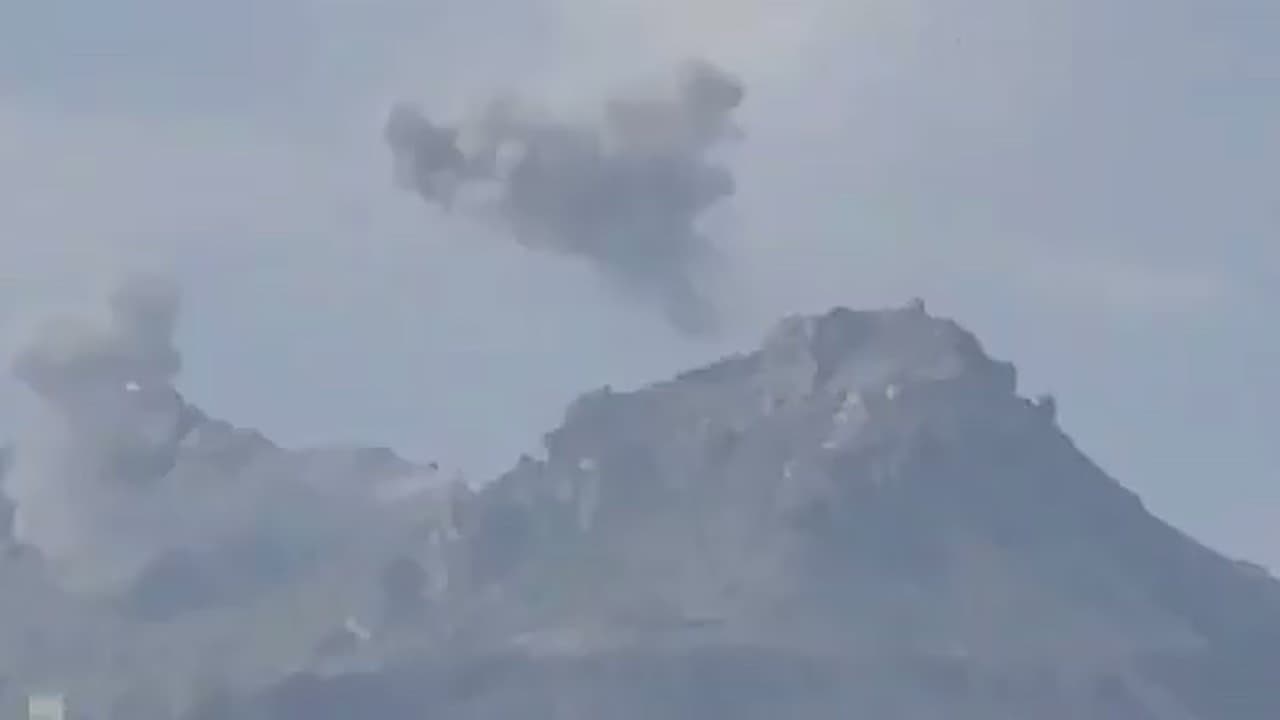 غارات سعودية على مواقع الحوثيين في جبل مطران جنوبي تعز